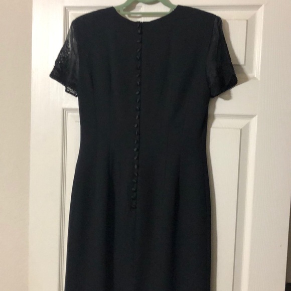 Little black dress - Picture 4 of 6